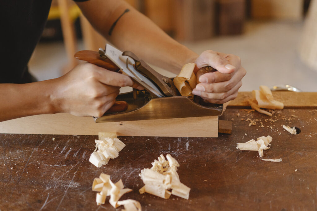 Can I Use A Hacksaw To Cut Metal Pipes?